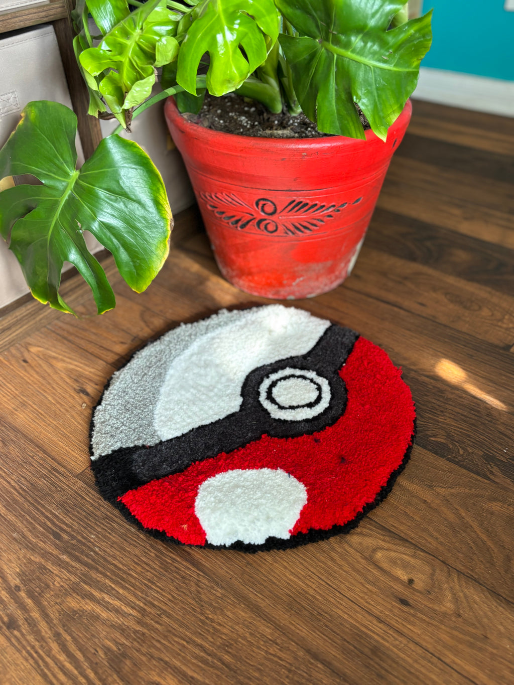 The "Catcher" Hand-Tufted Circular Rug
